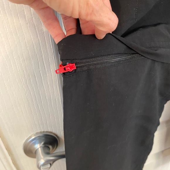 The North Face Womens Black Windbreaker Hiking Outdoor Pants/Shorts - Picture 3 of 9